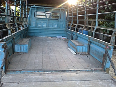 ขายกระบะรถแอ้ว พร้อมหลังคา ซื้อมาทำเทลเลอร์เลยถอดขาย ยางล้อก็ขาย