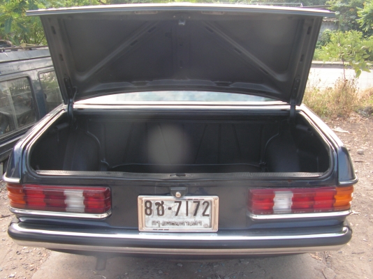 เบนซ์300Dเครื่องดีเซลคุณสง่าอยู่กบินณ์บุรีรับไปดูเเลต่อเเล้วครับ