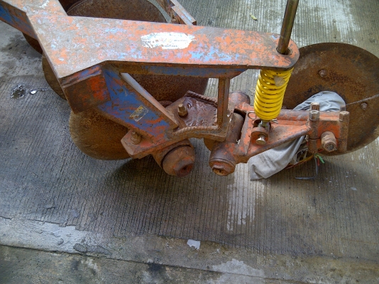 ขายผานไถ 5ใบตราช้าง ถูกๆๆๆครับ หรือแลกผาน 3-4 ก็ได้ ขายผานไถ 5ใบตราช้าง ถูกๆๆๆครับ หรือแลกผาน 3-4 ก็ได้