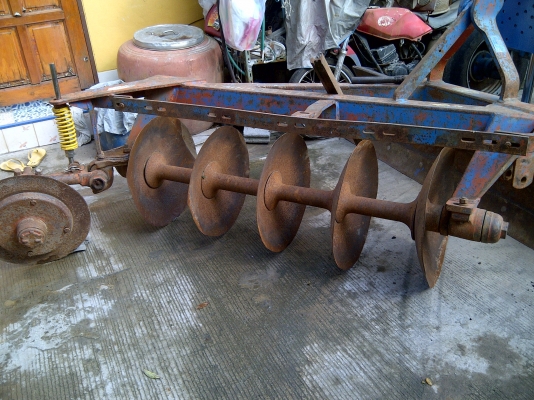 ขายผานไถ 5ใบตราช้าง ถูกๆๆๆครับ หรือแลกผาน 3-4 ก็ได้ ขายผานไถ 5ใบตราช้าง ถูกๆๆๆครับ หรือแลกผาน 3-4 ก็ได้