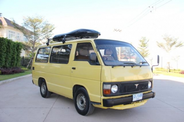 ขายรถตู้ ช่วงสั้น toyota เบนซิน+LPG ลงเล่มแล้ว CLASSIC มากๆ