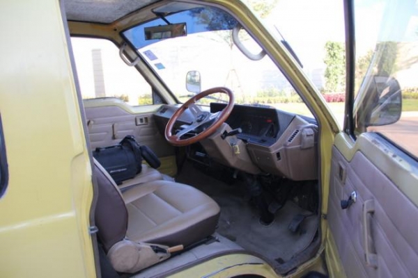 ขายรถตู้ ช่วงสั้น toyota เบนซิน+LPG ลงเล่มแล้ว CLASSIC มากๆ