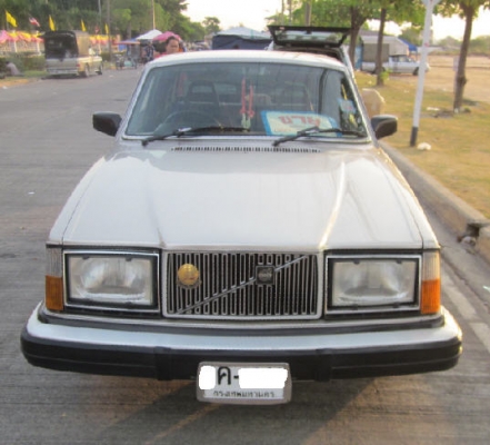 VOLVO 264GL ปี77 เครื่อง1JZ Toyota 2500CC. lpg ขายครับผม