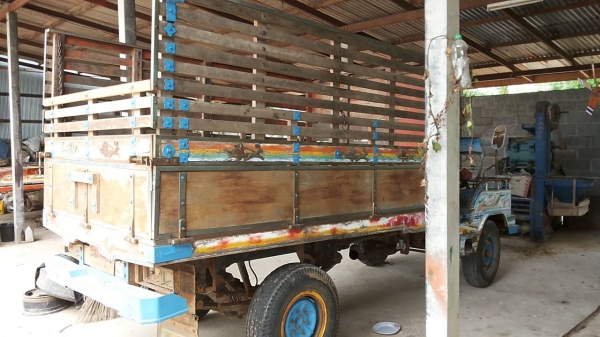 ***ขายแล้วครับขอบคุณ Truck2hand ขายแต๋น4ล้อสวยๆ เครื่อง KUBOTA ET11แรง เครื่องดีสตาร์ทติดง่าย แรงดี อึดสุดๆ เกียร์ TOYOTA BU ไม่หลุดไม่หอน ช่วงล่าง BUDDY หน้า-หลัง คัสซีหน้า5 สวยเดิมไม่มีผุ กระบะพื้นไม้คอกไม้สูง ยาว3.0ม.กว้าง1.60ม.สภาพสวย พื้นสวยคอกสวยไม่