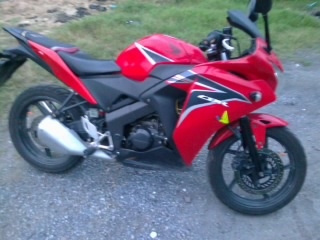CBR150 ไอ รถบ้าน สวยสวยเดิมเดิม เครือ่งแห้งแห้ง เล่มพร้อมเอกสารครบ พร้อมใช้งาน ภาษีดี