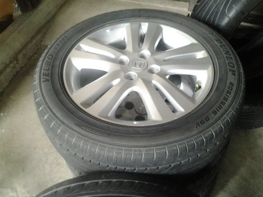 แม็กhondaขอบ 16" 4รู100 พร้อมยาง แม็กhondaขอบ 16" 4รู100 พร้อมยาง