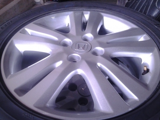 แม็กhondaขอบ 16" 4รู100 พร้อมยาง แม็กhondaขอบ 16" 4รู100 พร้อมยาง