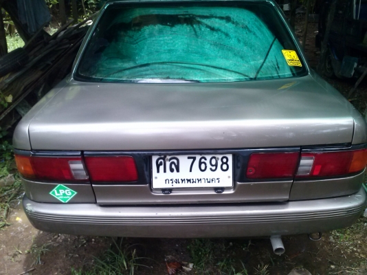 sentra ปี 93  เครื่องวางใหม่มีใบคุม  แอร์เย็น พวงมาลัยพาวเวอร์ สีดี