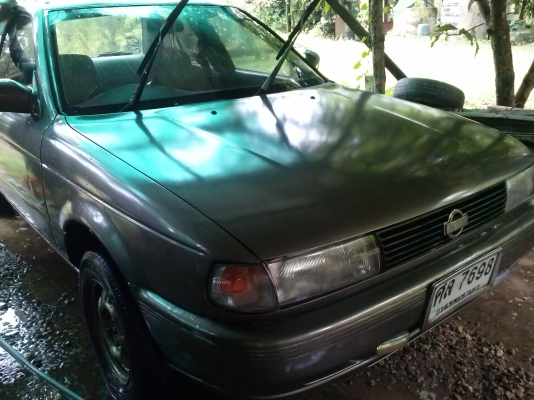 sentra ปี 93  เครื่องวางใหม่มีใบคุม  แอร์เย็น พวงมาลัยพาวเวอร์ สีดี