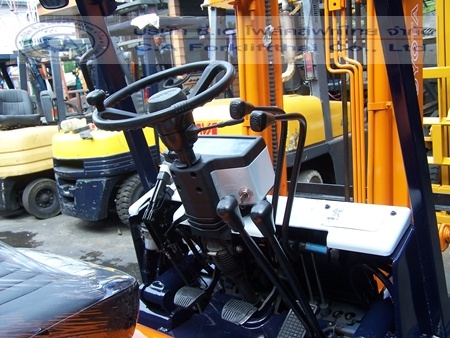 ขายรถ โฟล์คลิฟท์ TOYOTA รุ่น 5-FD15