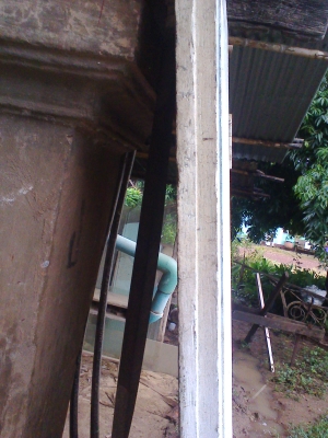 บานประตูไม้สักเก่า