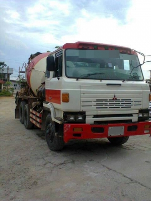 รถโม่ปูนFUSOเครื่อง8DC9(8สูบ) โม่ตรง6คิวลดราคาเหลือ570,000