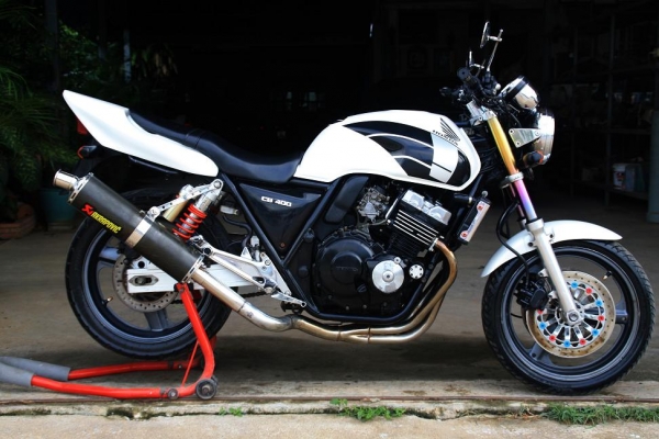 ขาย CB 400 ปี 95 สีสวย เครื่องดี แต่งครบ ท่อสูตร ท้ายแต่ง สรรพสามิตแท้ 69000