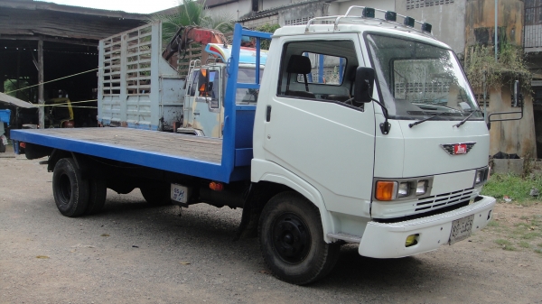 HINO ฃุปเปอร์เสี่ย 117แรง ยาว5.50ม. พื้นเรียบ เครื่องดี คัสฃีสวยจัด