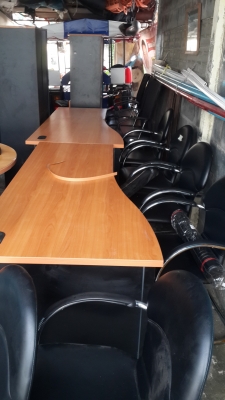 ชุดโต๊ะเก้าอี้ประชุมของรูชิกา