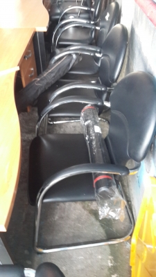 ชุดโต๊ะเก้าอี้ประชุมของรูชิกา