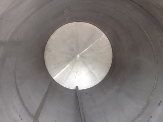 ขายถังสแตนเลสขนาด 5,000 ลิตร มีฝาเปิดปิด สะอาด สภาพสวยครับ