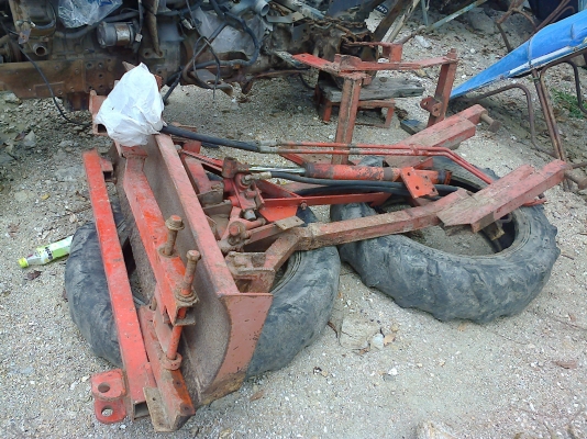 ขายผานดันหน้ารถไถเล็ก ขนาด 20-24แรง สอบถามได้