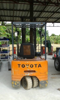 ฟอร์คลิฟต์โตโยต้า เก่าญี่ปุ่น สภาพดีพร้อมใช้งาน เครื่องยนต์ติดง่าย