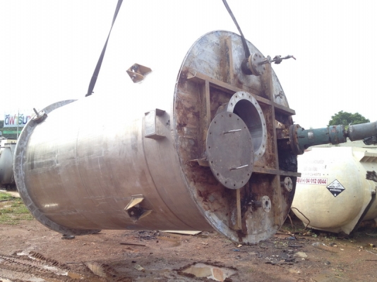 ขายถังสแตนเลส 9,000 ลิตรพร้อมใบกวน สภาพดี สะอาด พร้อมใช้ ขายถังสแตนเลส 9,000 ลิตรพร้อมใบกวน สภาพดี สะอาด พร้อมใช้