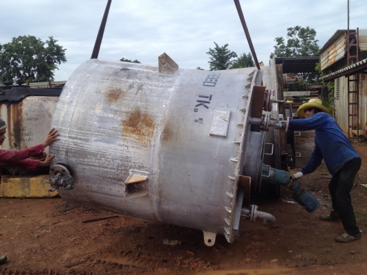 ขายถังสแตนเลส 3,500 ลิตร มีใบกวนสภา่พพร้อมใช้ ราคาไม่แพง ขายถังสแตนเลส 3,500 ลิตร มีใบกวนสภา่พพร้อมใช้ ราคาไม่แพง