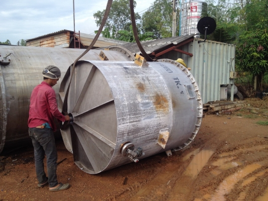 ขายถังสแตนเลส 3,500 ลิตร มีใบกวนสภา่พพร้อมใช้ ราคาไม่แพง ขายถังสแตนเลส 3,500 ลิตร มีใบกวนสภา่พพร้อมใช้ ราคาไม่แพง