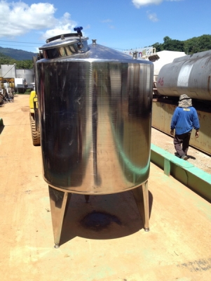 ขายถังสแตนเลสใส่น้ำขนาด 1000 ลิตร สภาพาพในสะอาด ใส พร้อมใช้ครับ