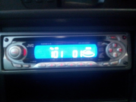 ขายเครื่องเล่นcd mp3 ยี่ห้อjvc1000บาทจอworldtech1100พร้อมส่ง0867637868