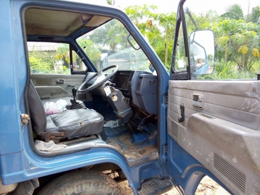 ขายด่วน NPR115ปี 2536 ห้างแท้ รถเดิมบางทั้งคัน ขายด่วน NPR115ปี 2536 ห้างแท้ รถเดิมบางทั้งคัน