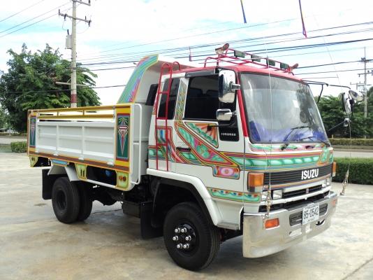 ขายอีซูซุ (ร็อกกี้) 6 ล้อ เครื่องยนต์ 6BG1 - 6 สูบ 175 แรงม้า กระบะบรรทุกดัมส์ดิน