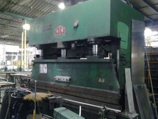 เครื่องพับไฮโดรลิคญี่ปุ่น8ฟุตพับได้6มิลติดต่อ0892224259