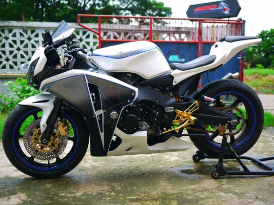 ขาย Cbr92 ตัวคาร์บูร์ไฟฟ้า พร้อมทะเบียนแท้ไม่ขาดต่อ แฟริ่ง Cbr1000 08 ขาย Cbr92 ตัวคาร์บูร์ไฟฟ้า พร้อมทะเบียนแท้ไม่ขาดต่อ แฟริ่ง Cbr1000 08