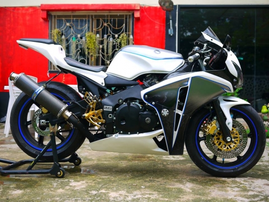 ขาย Cbr92 ตัวคาร์บูร์ไฟฟ้า พร้อมทะเบียนแท้ไม่ขาดต่อ แฟริ่ง Cbr1000 08 ขาย Cbr92 ตัวคาร์บูร์ไฟฟ้า พร้อมทะเบียนแท้ไม่ขาดต่อ แฟริ่ง Cbr1000 08