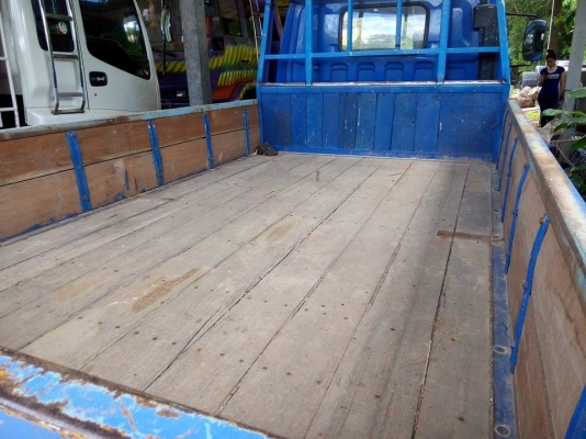 ขายด่วน อีชุชุ 4 ล้อกลาง  เกียร์สั้น NKR  88  แรงม้า สวยๆๆ ปี2538