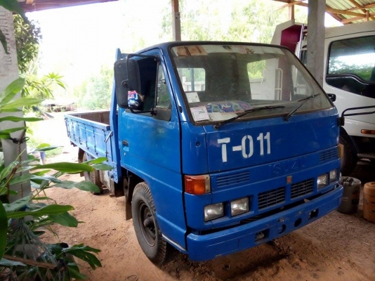 ขายด่วน อีชุชุ 4 ล้อกลาง  เกียร์สั้น NKR  88  แรงม้า สวยๆๆ ปี2538