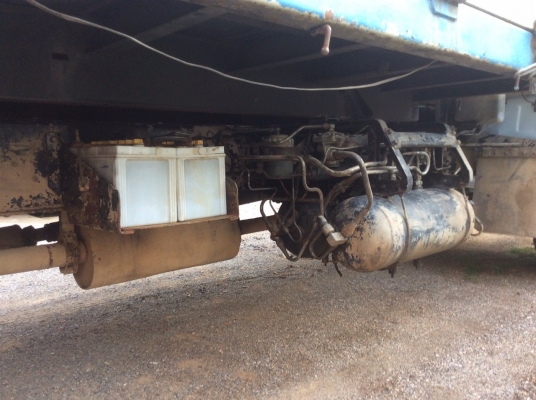 ขายISUZU Rocky 195แรงแท้ เครื่องดี ครัทซีสวย หัวผุพื้นนิดหน่อย เดิมๆบาง รถขับดีใช้งานปรกติ ขาย 780,000 บาท