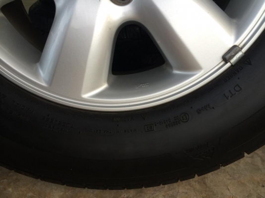 ขายแม็กเดิม วีโก้ ขอบ17 พร้อมยาง