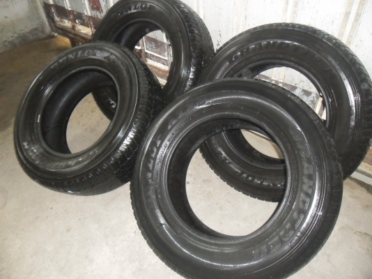 โปรแร๊ง ยาง DUNLOP 265/65R17ปี09 สวยๆ 4 เส้น ราคา 2500 บาท โปรแร๊ง ยาง DUNLOP 265/65R17ปี09 สวยๆ 4 เส้น ราคา 2500 บาท