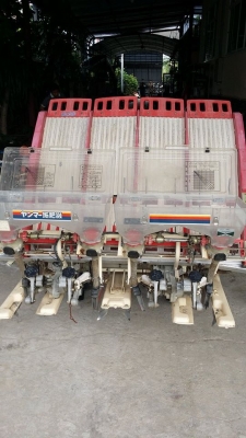 รถปลูกข้าวนั่งขับ YANMAR พร้อมกล่องหยอดปุ๋ยด้านหลัง เก่าญี่ปุ่น  สภาพสวย เครื่องยนต์ติดง่าย สภาพพร้อมใช้งาน