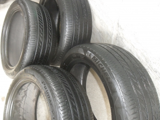 ยาง MICHELIN 215/50R17 ปี10-11 สวยๆ 4 เส้น ราคา 2400 บาท