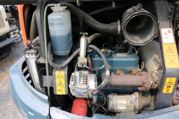 รถขุด คูโบต้าขนาด 1.5 ตัน เก่าญี่ปุ่นพร้อมหัวเก๋ง