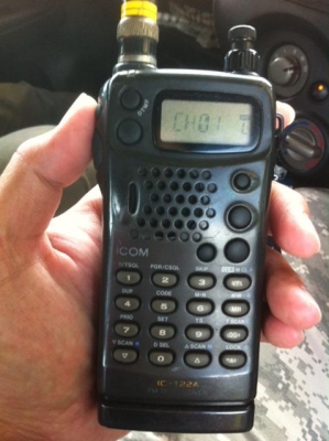 ขายเครื่อง ICOM T22A สภาพดี ตัวเครื่องสวย ครับ รับส่งดีมาก เสียงดังฟังชัด เหมาะแก่คนสะสม ให้อุปกรณ์แท่นชาร์ตยกชุด ขายราคาเพียง 2,500.- (EMS) สนใจติดต่อ  093-9319456