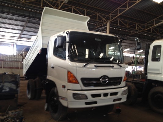 ขายไม่แพง 6 ล้อมีเพลาหน้า-หลัง หรือแบบ 6x6  HINO MEGA เครื่อง HO7C 185 แรงม้าระบบน้ำมัน กระบะดั้มพ์ดิน กระบอกดั้มพ์ 6 ตัน ยาง 900 ขอบ 20 นิ้ว ทำใหม่ทั้งคันพร้อมทะเบียน