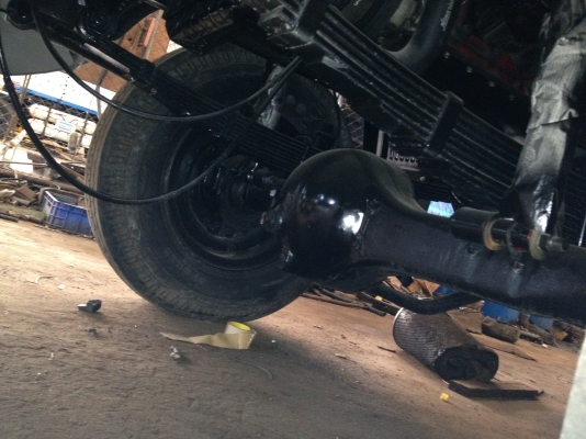 ขายไม่แพง 6 ล้อมีเพลาหน้า-หลัง หรือแบบ 6x6  HINO MEGA เครื่อง HO7C 185 แรงม้าระบบน้ำมัน กระบะดั้มพ์ดิน กระบอกดั้มพ์ 6 ตัน ยาง 900 ขอบ 20 นิ้ว ทำใหม่ทั้งคันพร้อมทะเบียน