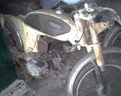 มีแห้งๆ3คัน แลกรถมอไซธรรมดาซักคันได้มั๊ย