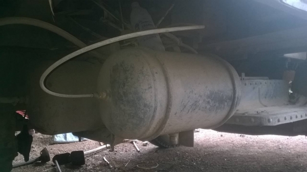 ขาย 10 ล้อหัวยาว 2 เพลาใหญ่ช่วงล่าง ROCKY 175 คานหน้าใหญ่ คัสซีสวย เครื่อง 6BG1 175 ปั้มลม เบรคลมดัน สโลว์กลาง พวงมาลัยพาวเวอร์ ทะเบียนเต็มพร้อมโอน