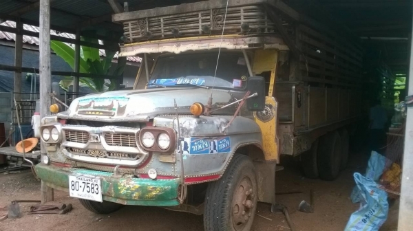 ขาย 10 ล้อหัวยาว 2 เพลาใหญ่ช่วงล่าง ROCKY 175 คานหน้าใหญ่ คัสซีสวย เครื่อง 6BG1 175 ปั้มลม เบรคลมดัน สโลว์กลาง พวงมาลัยพาวเวอร์ ทะเบียนเต็มพร้อมโอน