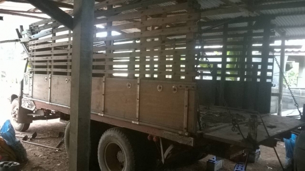 ขาย 10 ล้อหัวยาว 2 เพลาใหญ่ช่วงล่าง ROCKY 175 คานหน้าใหญ่ คัสซีสวย เครื่อง 6BG1 175 ปั้มลม เบรคลมดัน สโลว์กลาง พวงมาลัยพาวเวอร์ ทะเบียนเต็มพร้อมโอน