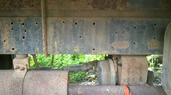 ขาย 6 ล้อ NISSAN เครื่อง 100 แรงม้า คัสซีสวย มีโลว์กลาง ยางดี ทะเบียนขาด 2 ปี ราคาต่อรองได้ครับ