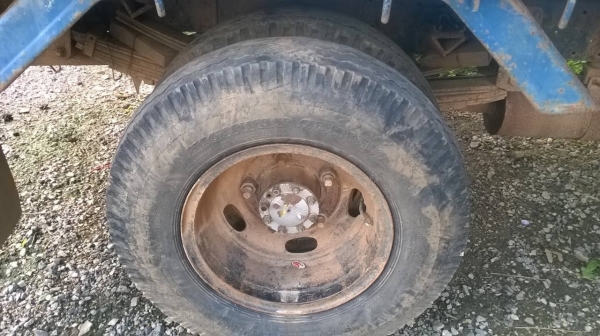 ขาย 6 ล้อ NISSAN เครื่อง 100 แรงม้า คัสซีสวย มีโลว์กลาง ยางดี ทะเบียนขาด 2 ปี ราคาต่อรองได้ครับ